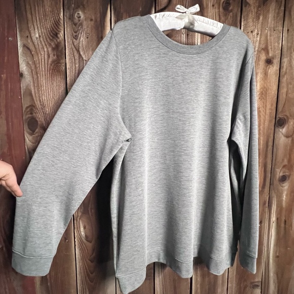 Torrid Active Grey Lace Up Back Detail Sweatshirt Long Sleeve Pullover Size 2X - Picture 5 of 13
